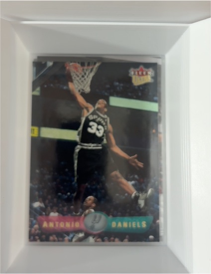 1997-98 Topps Stadium Club #207 Antonio Daniels — front