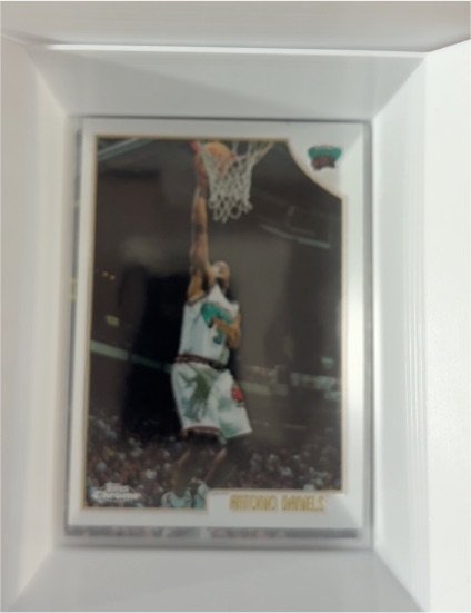 2004-05 Topps Baron Davis #111 New Orleans Hornets — front