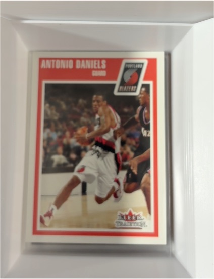 1991 Fleer #1 Antonio Daniels — front