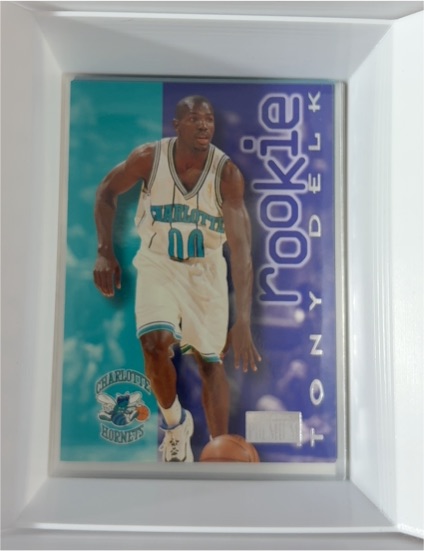 1996-97 SkyBox Premium #207 Tony Delk Rookie — front