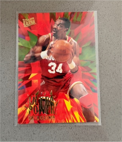 1995-96 Fleer Ultra #8 Hakeem Olajuwon — front