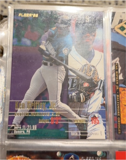 1995 Fleer #269 Ken Griffey Jr — front