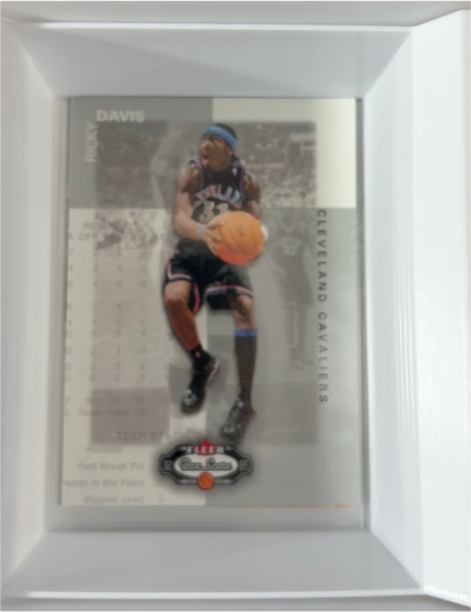 2002 Fleer Basketball Ricky Davis Cleveland Cavaliers — front