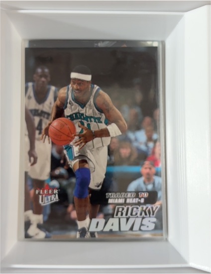 1999-00 Fleer Ultra #56 Ricky Davis — front