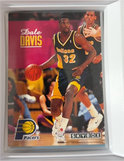1992-93 SkyBox #94 Dale Davis Indiana Pacers — front