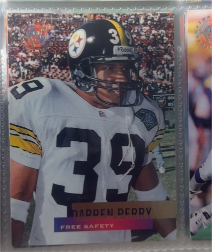 1995 Topps Stadium Club #4 Darren Perry — front