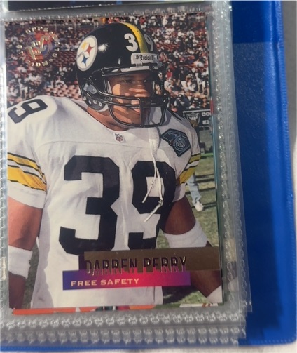 1995 Topps Stadium Club #4 Darren Perry — front
