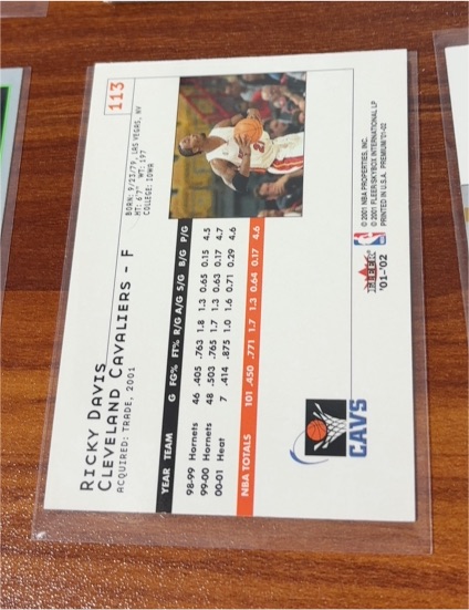 2001 Fleer #113 Ricky Davis — front