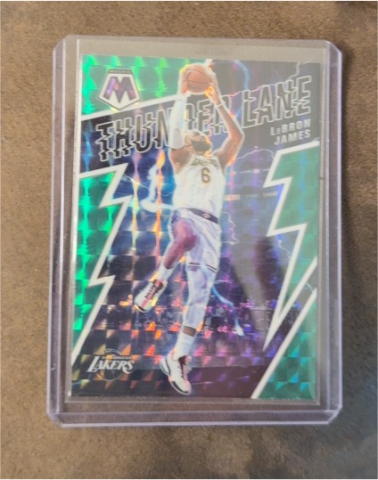 2021-22 Panini Mosaic #6 LeBron James Thunder Lane — front