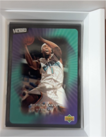 2003-04 Upper Deck Victory #60 Baron Davis — front