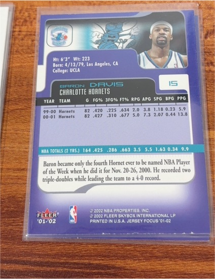 2001-02 Fleer #15 Baron Davis — front