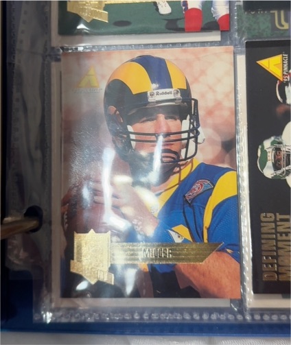 1995 Pinnacle Club Collection #159 Chris Miller — front
