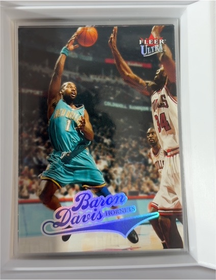 2004 Fleer Ultra #47 Baron Davis — front