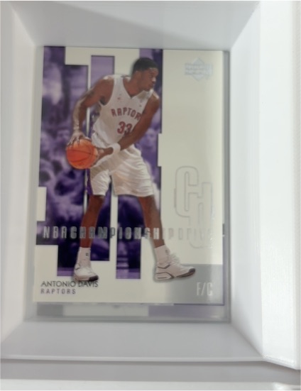 2001-02 Upper Deck Ovation #84 Antonio Davis — front