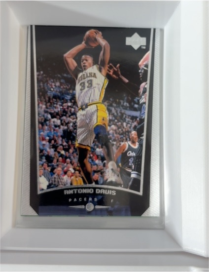 1998-99 Upper Deck #63 Antonio Davis — front