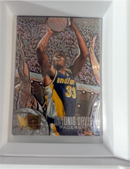 1995-96 Fleer Metal #155 Antonio Davis — front