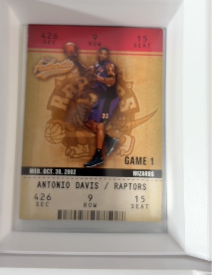 2002-03 Fleer Authentix #64 Antonio Davis — front