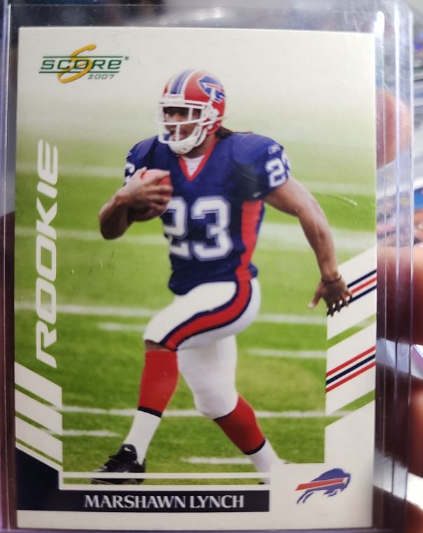 2007 Score #381 Marshawn Lynch Rookie Card — front