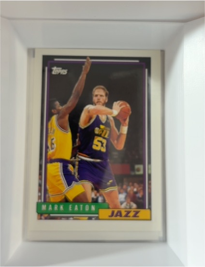 1992-93 Topps #71 Mark Eaton — front