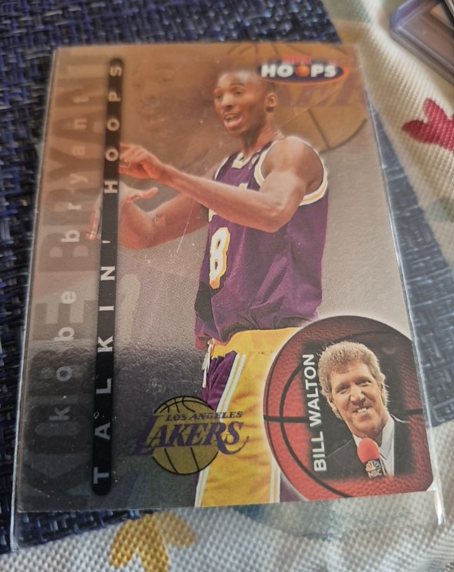 1997 Skybox Hoops #15 Kobe Bryant Talking Hoops — front