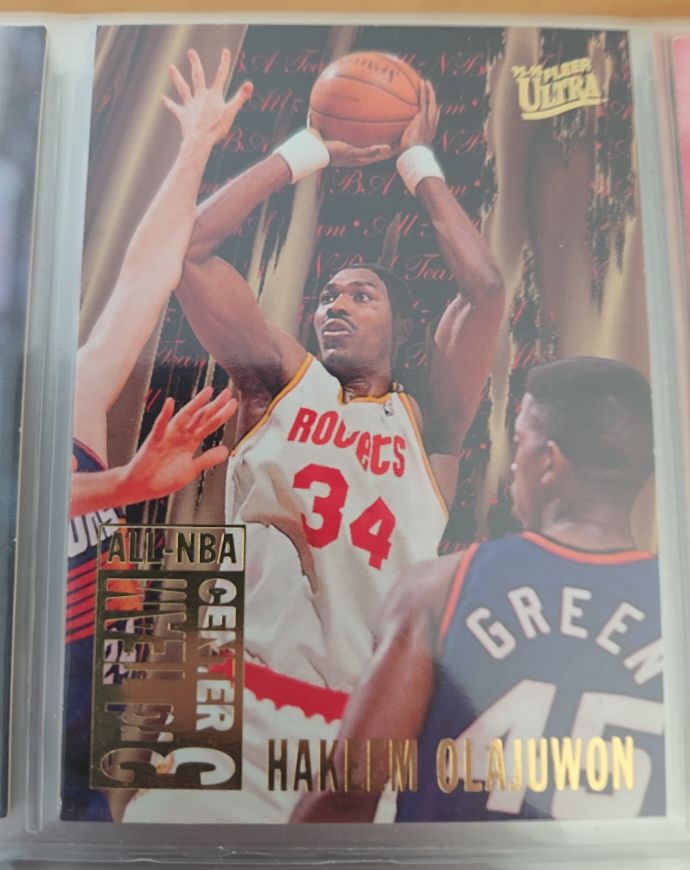 1995-96 Fleer Ultra #13 Hakeem Olajuwon — front