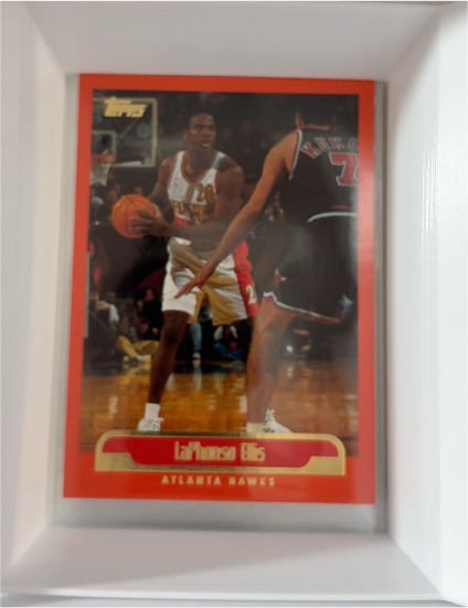 1999-00 Topps #4 LaPhonso Ellis Atlanta Hawks — front
