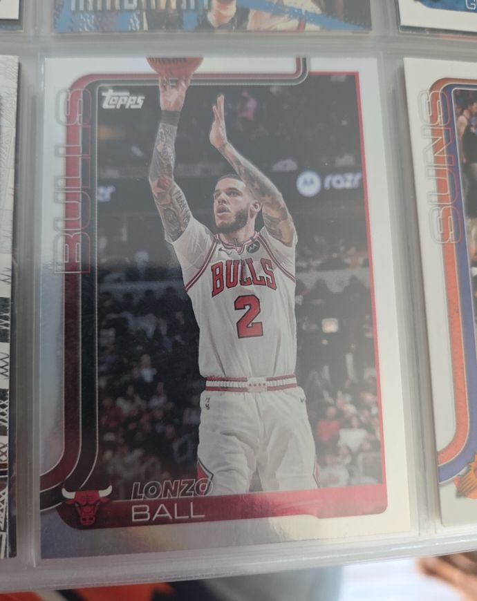2025-26 Topps #39 Lonzo Ball Chicago Bulls — front