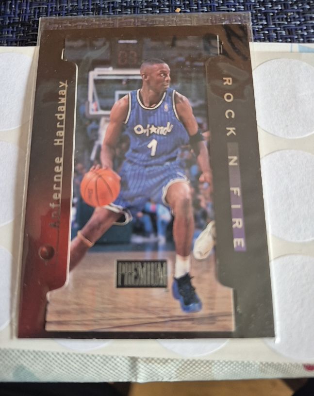 1997-98 Skybox Premium #6 RF Anfernee Hardaway Rock n' Fire Orlando Magic — front