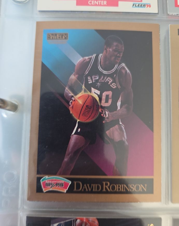 1990 Skybox #260 David Robinson — front