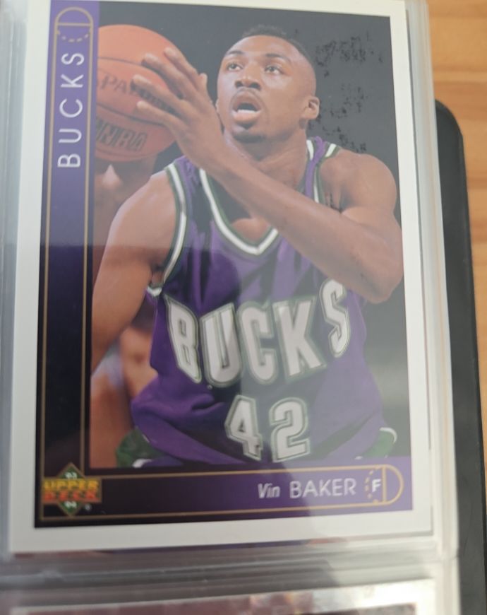 1993-94 Upper Deck #330 Vin Baker — front