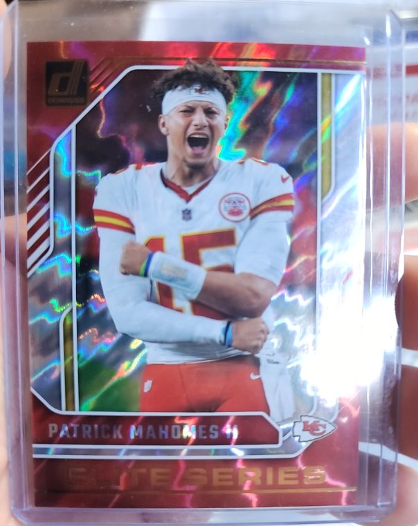 2024 Panini Donruss #16 Patrick Mahomes II Elite Series — front