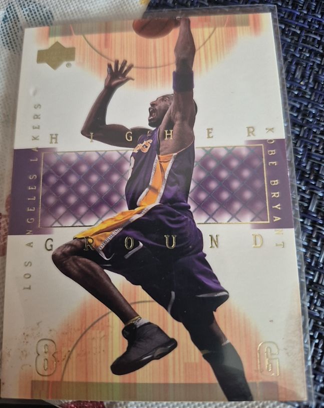 2001-02 Upper Deck Higher Ground #HG8 Kobe Bryant — front
