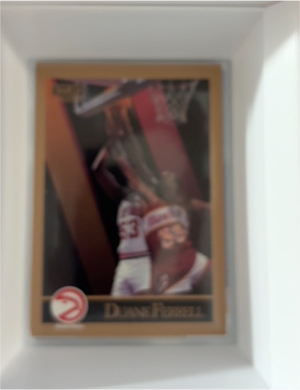 1990-91 SkyBox #2 Duane Ferrell Atlanta Hawks — front