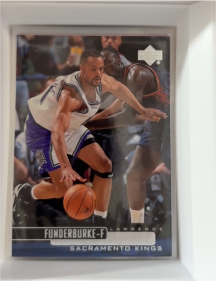 1999-00 Upper Deck #104 Lawrence Funderburke Sacramento Kings — front