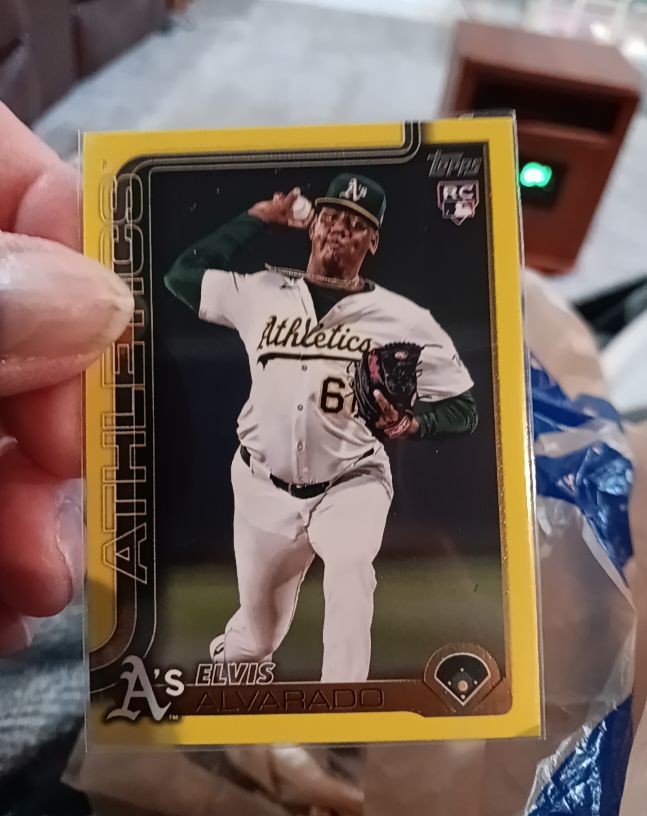 2025 Topps Update Series #US61 Elvis Alvarado — front