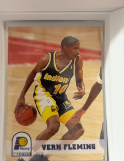 1993-94 NBA Hoops #85 Vern Fleming — front