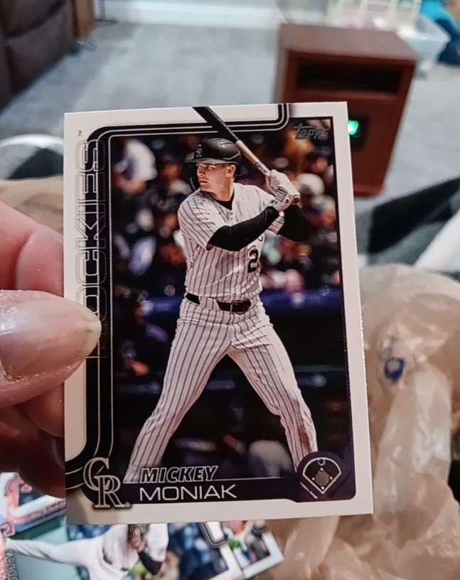 2025 Topps Update #US246 Mickey Moniak — front
