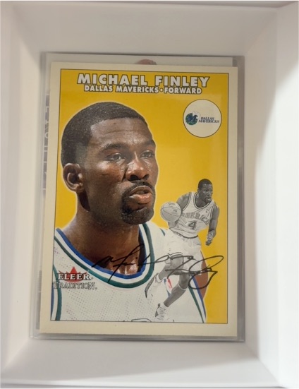 2000-01 Fleer Tradition #130 Michael Finley — front