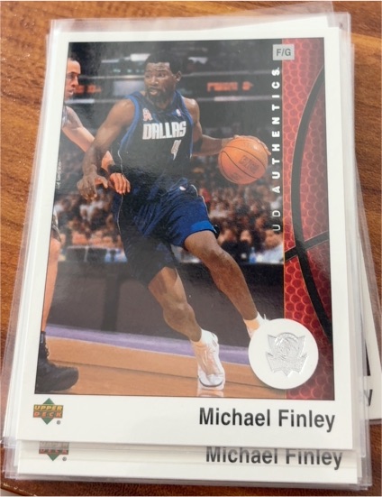 2002-03 UD Authentics #16 Michael Finley — front