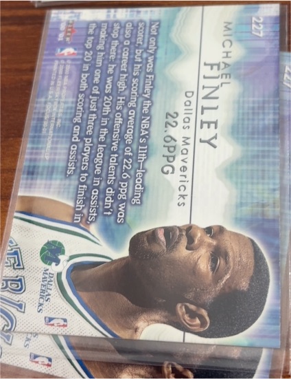2000-01 Fleer Focus 20/20 #227 Michael Finley — front