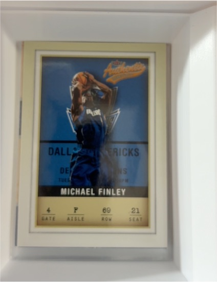 2001-02 Fleer Authentix #69 Michael Finley — front