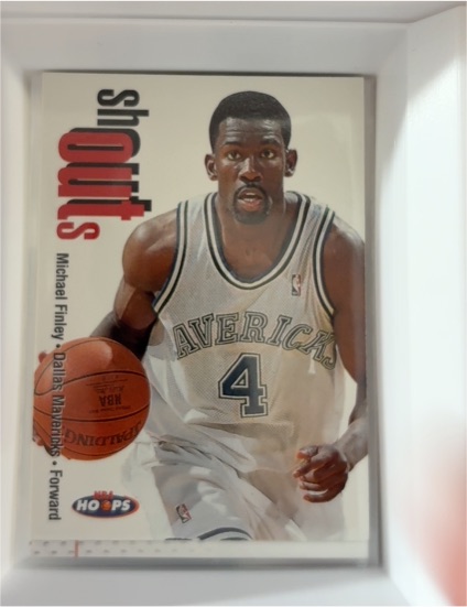 1998-99 NBA Hoops Shout Outs #5SO Michael Finley — front