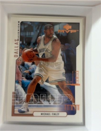 2000-01 Upper Deck MVP #35 Michael Finley — front