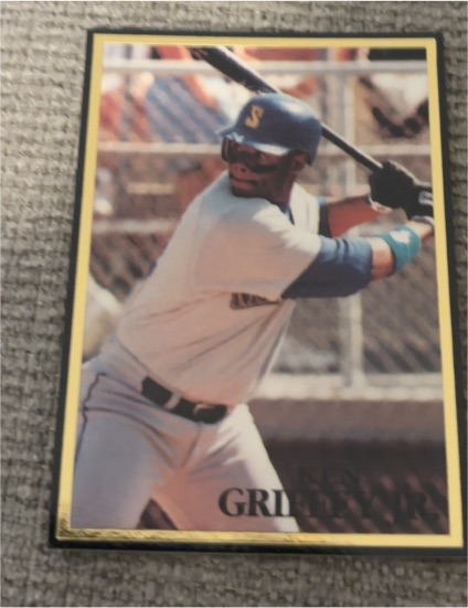 1991 Playball USA #91-61 Ken Griffey Jr. — front