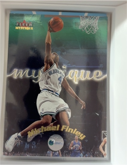 2000-01 Fleer Mystique #26 Michael Finley — front