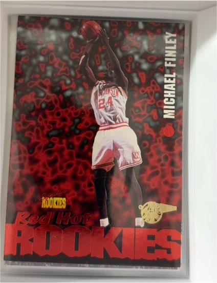 1995 Signature Rookies Fame and Fortune Red Hot Rookies #R8 Michael Finley — front