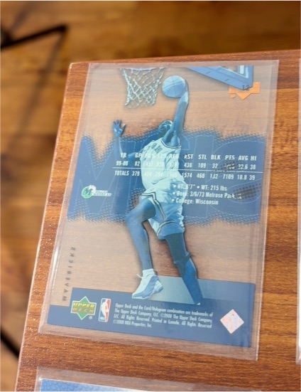 2000-01 Upper Deck #98 Kevin Garnett — front