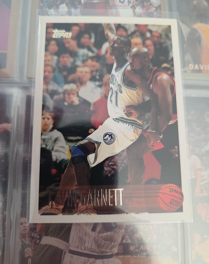 1996-97 Topps #45 Kevin Garnett — front