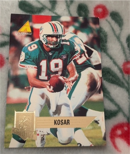 1995 Pinnacle Club Collection #147 Bernie Kosar — front