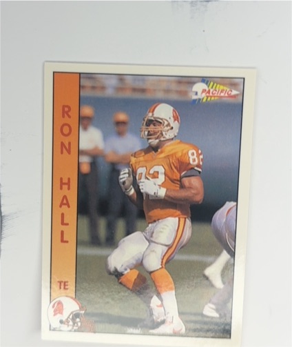 1992 Pacific #632 Ron Hall — front